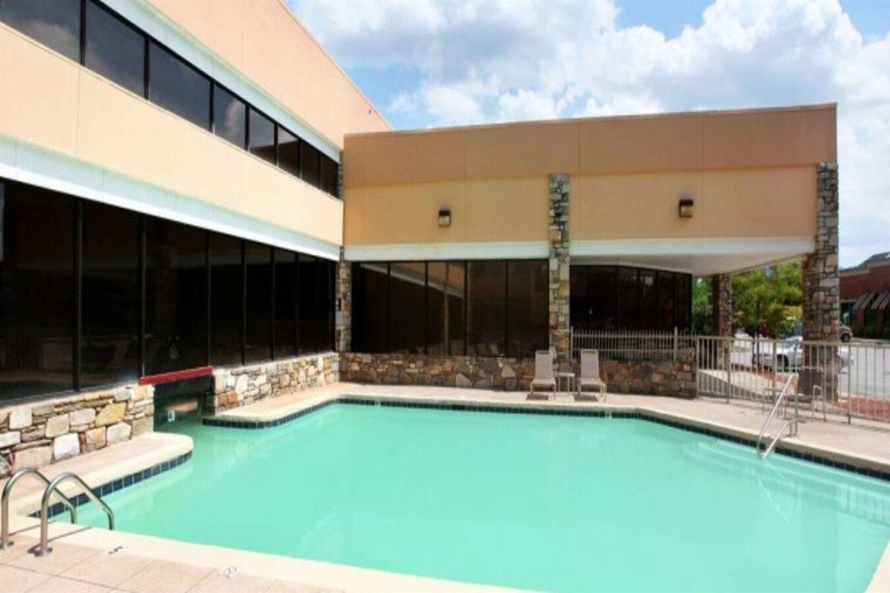 Ramada By Wyndham Asheville / Biltmore West Екстериор снимка